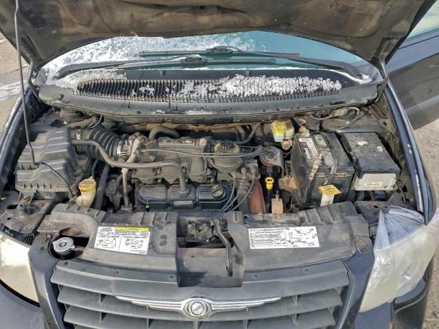 Chrysler Minivan Image 10