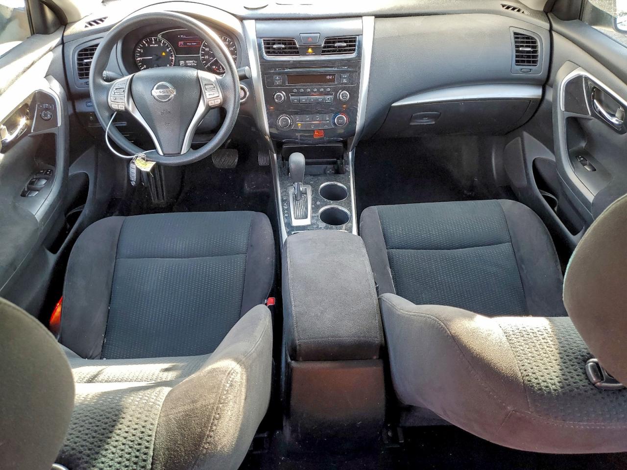 Nissan Altima 2.5 Image 11