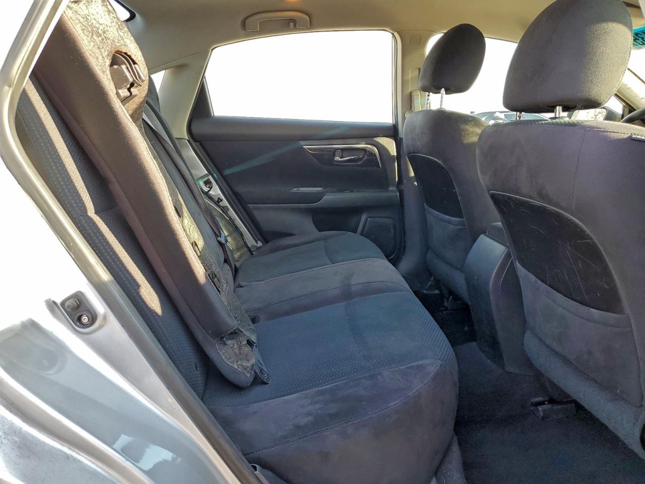 Nissan Altima 2.5 Image 2