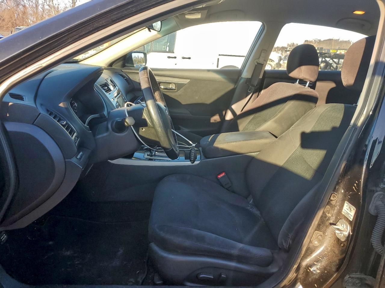 Nissan Altima 2.5 Image 8