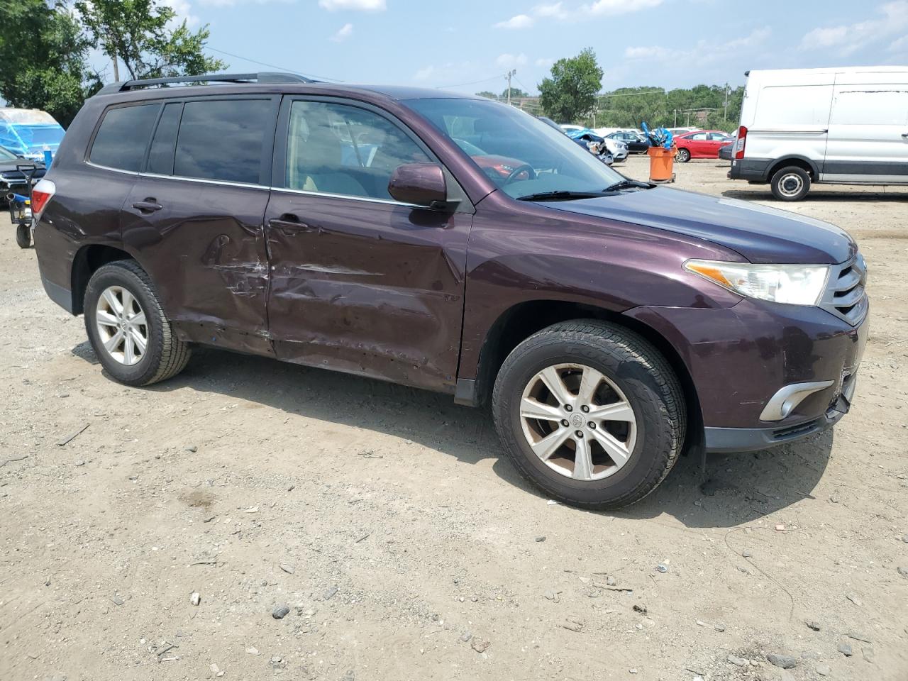 Toyota Highlander Base Image 5