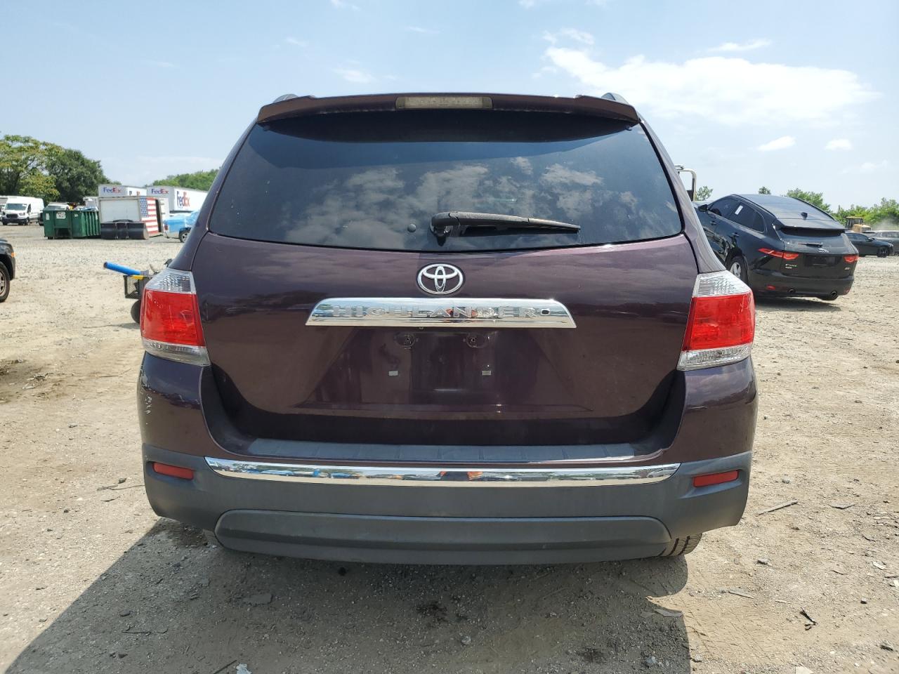 Toyota Highlander Base Image 7
