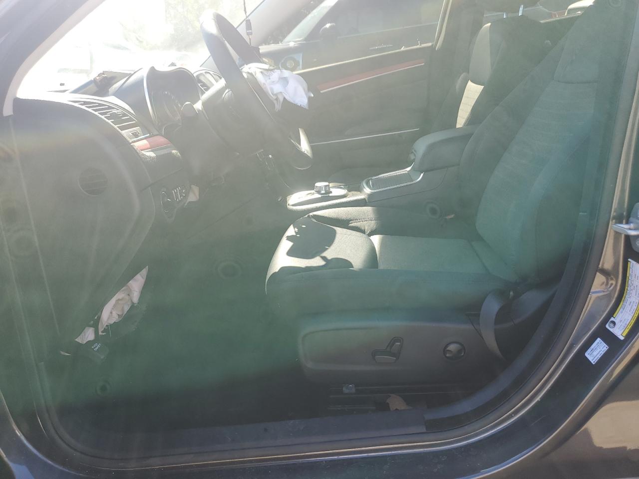 Chrysler 300 Touring Image 9