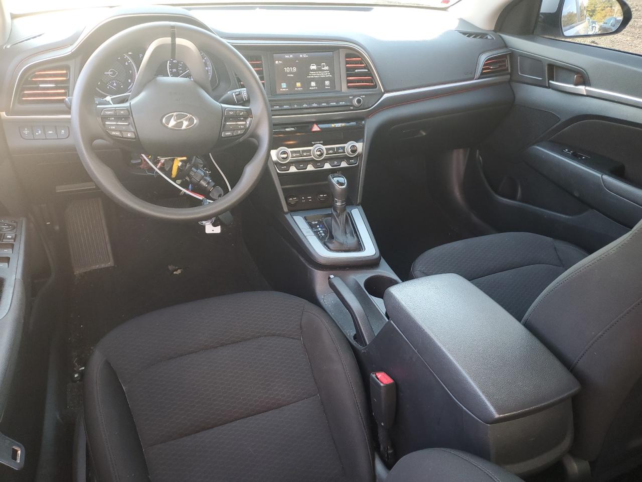 Hyundai ELANTRA Sel Image 12
