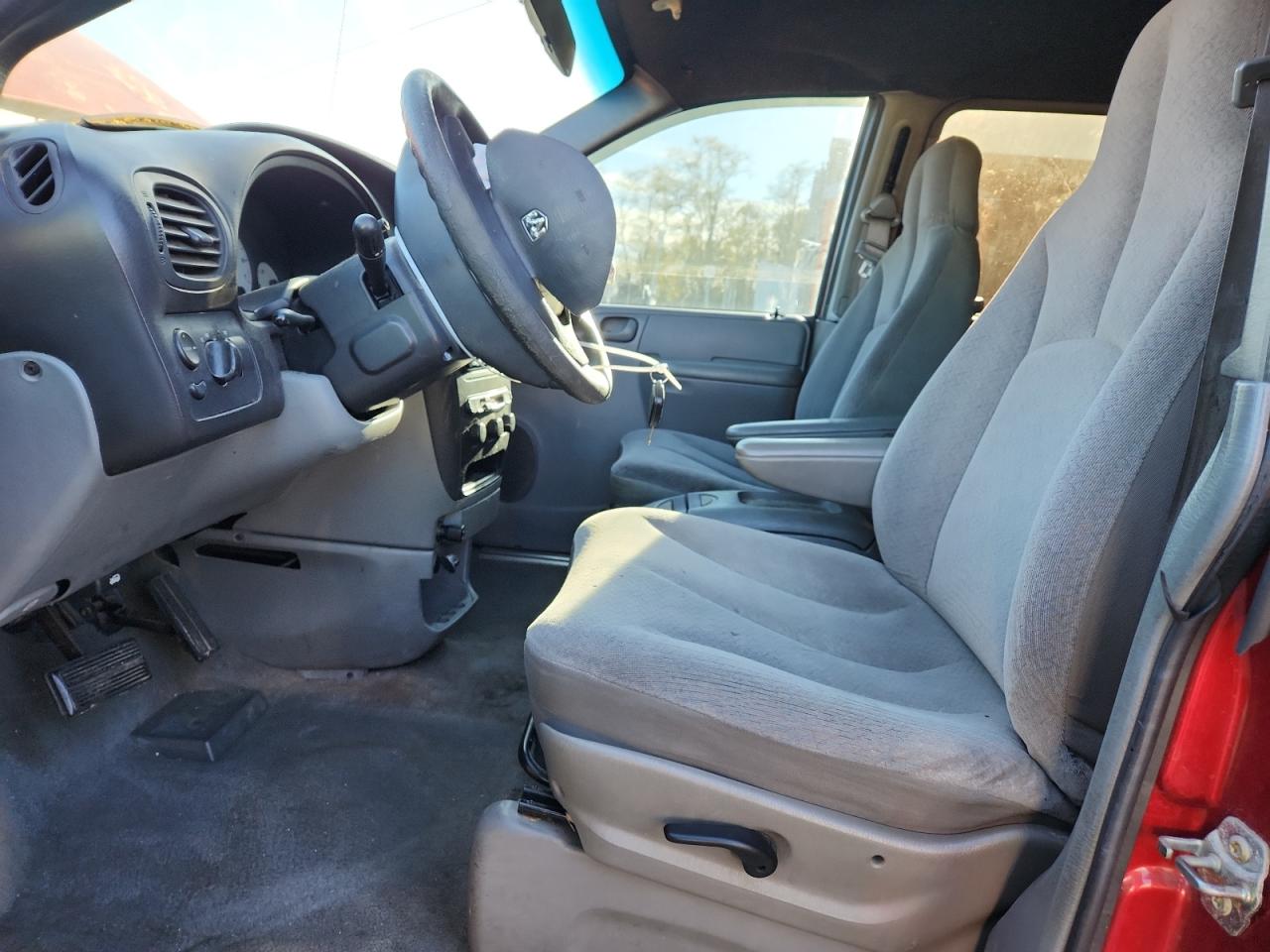 Dodge Caravan Se Image 11