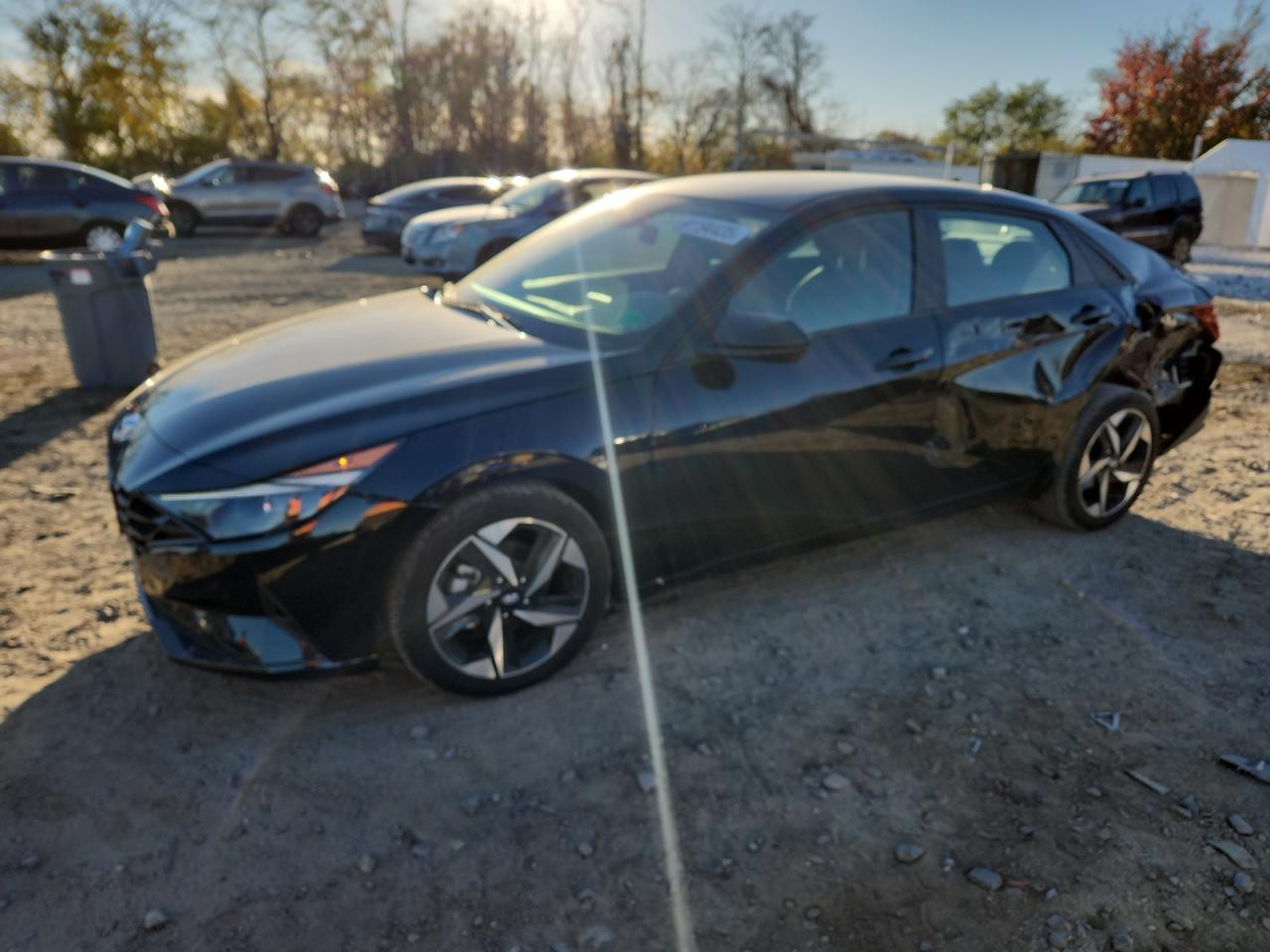 Hyundai ELANTRA Sel Image 1