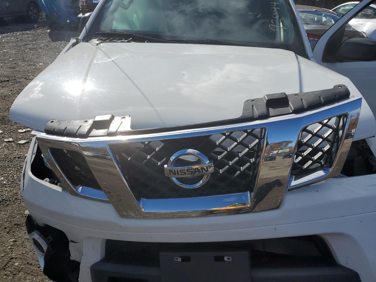 Nissan Frontier Sv Image 2