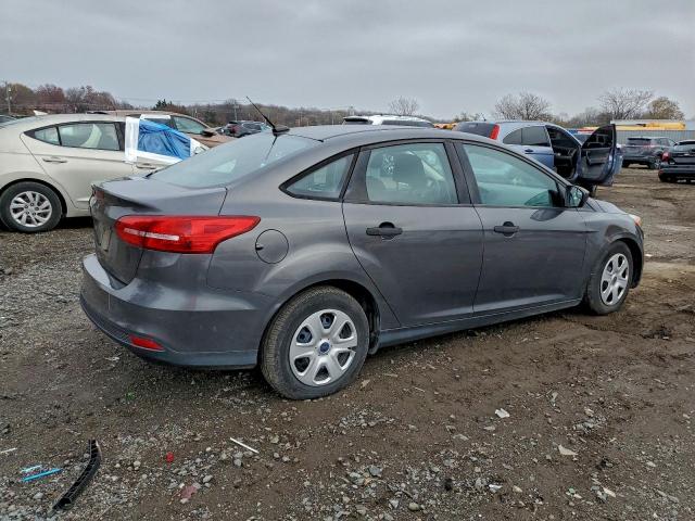 Ford Focus S Image 10