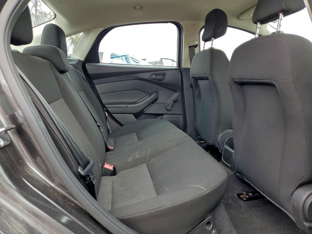 Ford Focus S Image 6