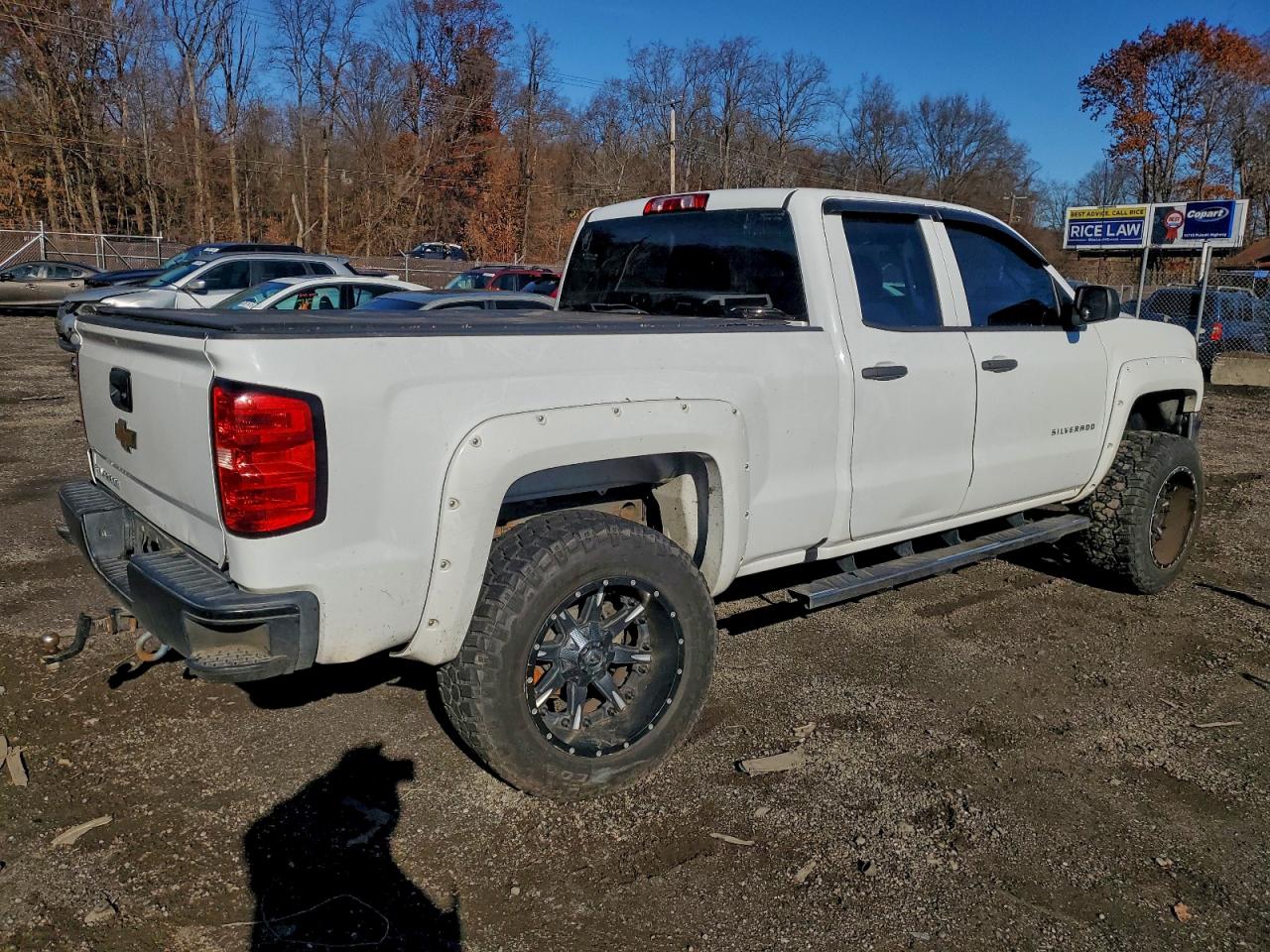 Chevrolet Silverado C1500 Image 12