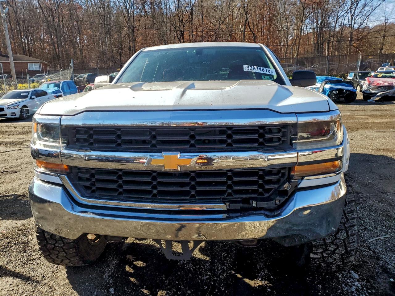 Chevrolet Silverado C1500 Image 2