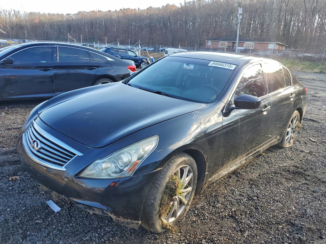 INFINITI G37 Image 1