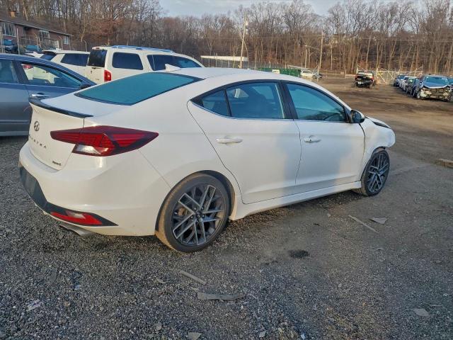 Hyundai ELANTRA Sport Image 9