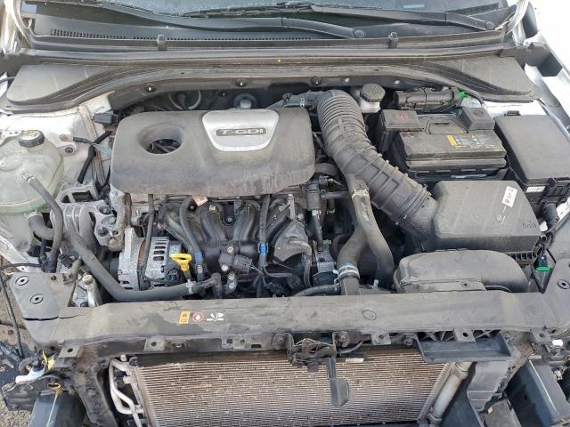 Hyundai ELANTRA Sport Image 6