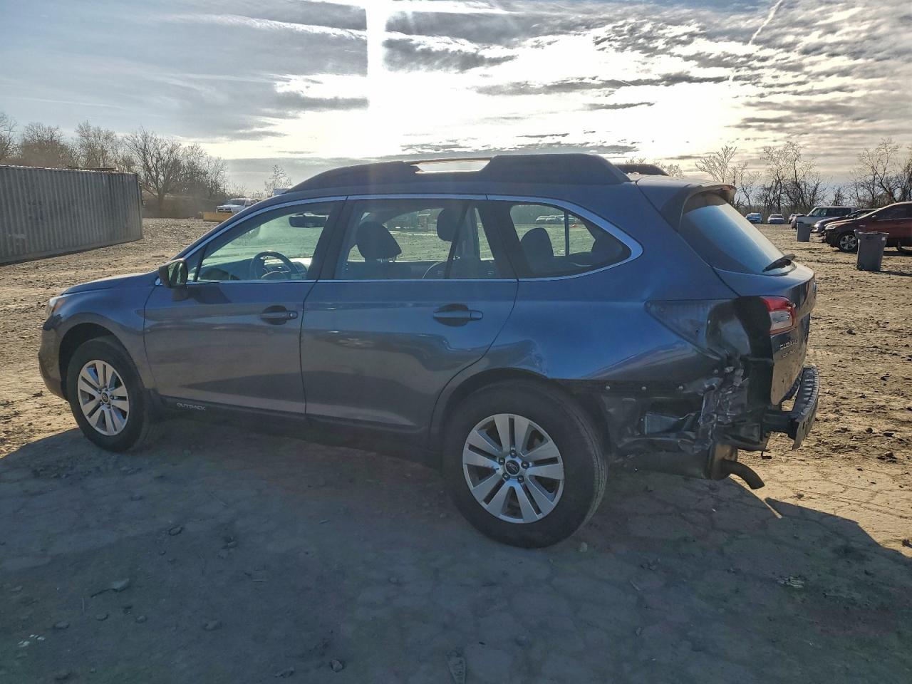 Subaru Outback 2.5i Image 2