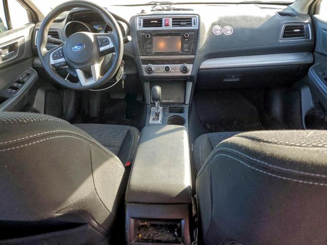 Subaru Outback 2.5i Image 5