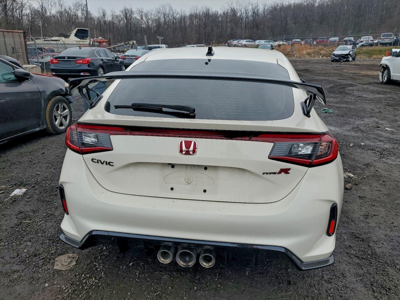 Honda Civic Type-r Image 9
