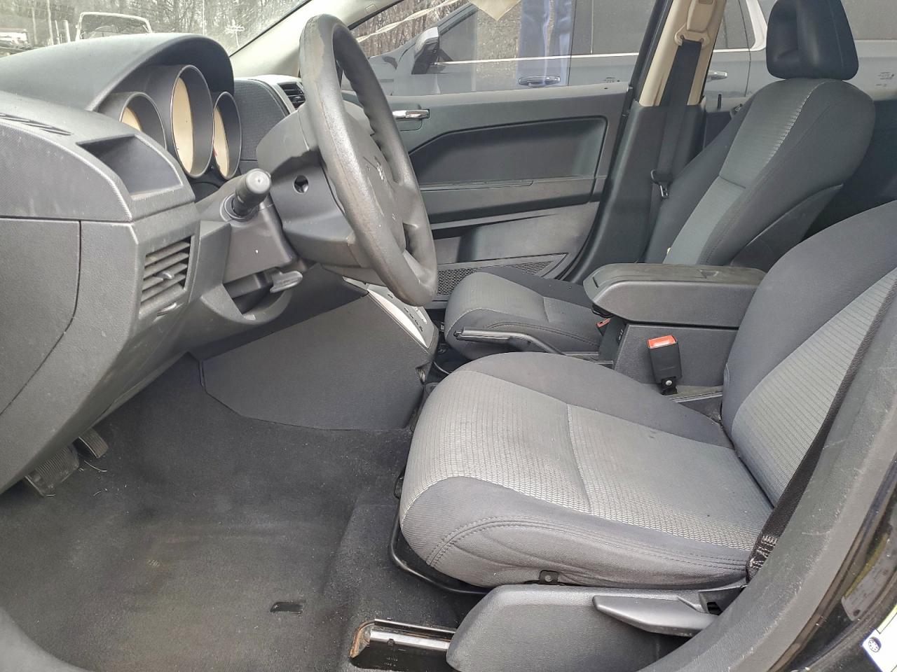 Dodge Caliber Sxt Image 2