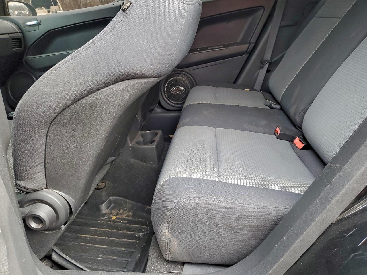 Dodge Caliber Sxt Image 3