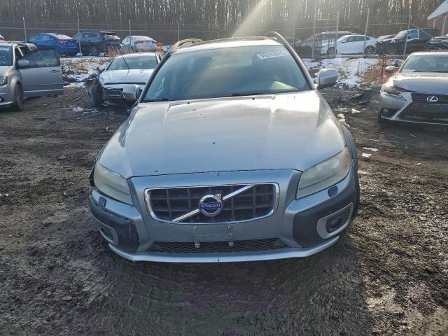 Volvo XC70 3.2 Image 3