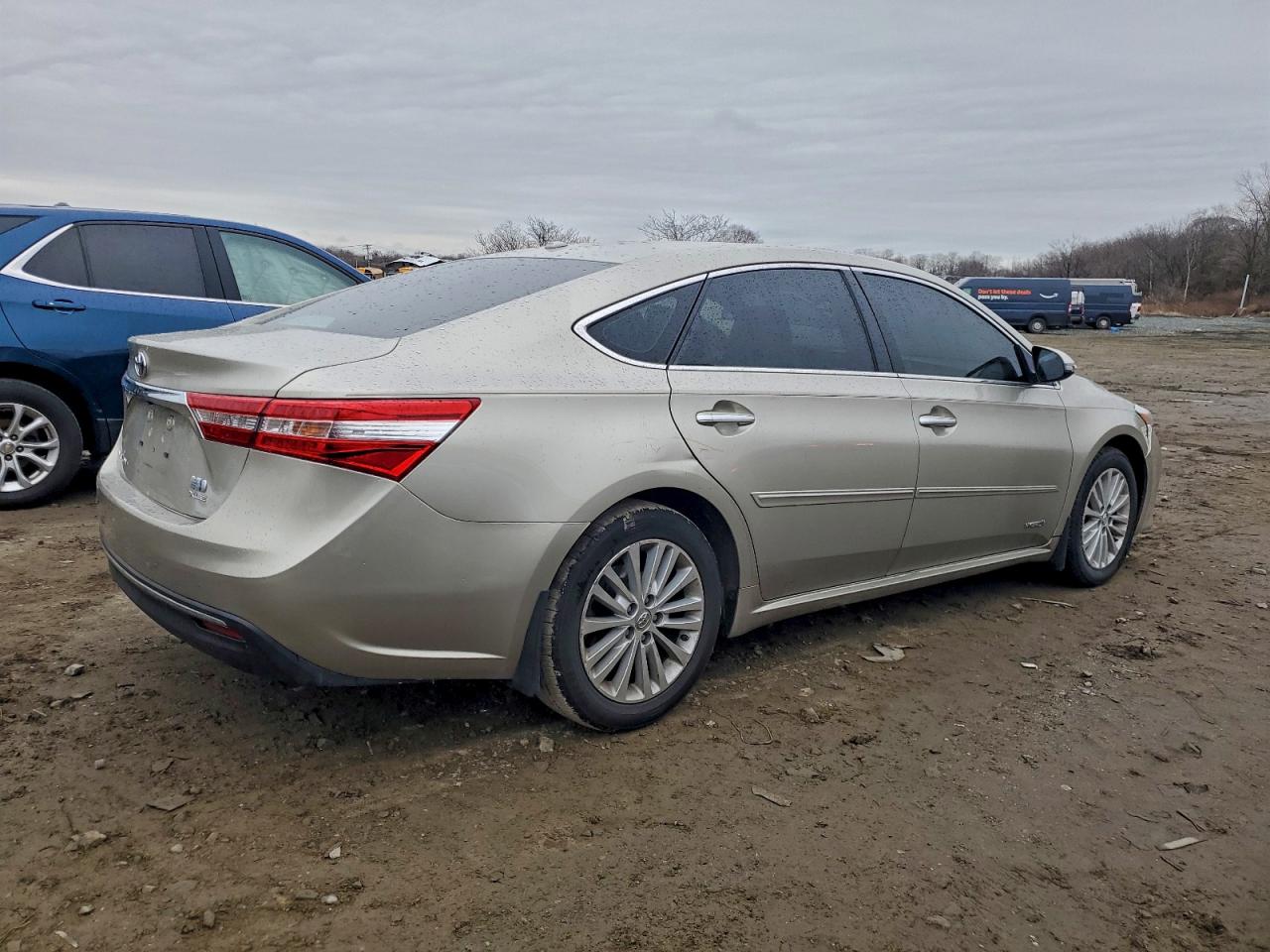 Toyota Avalon Hybrid Image 3