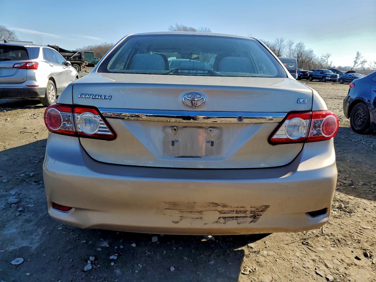 Toyota Corolla Base Image 8