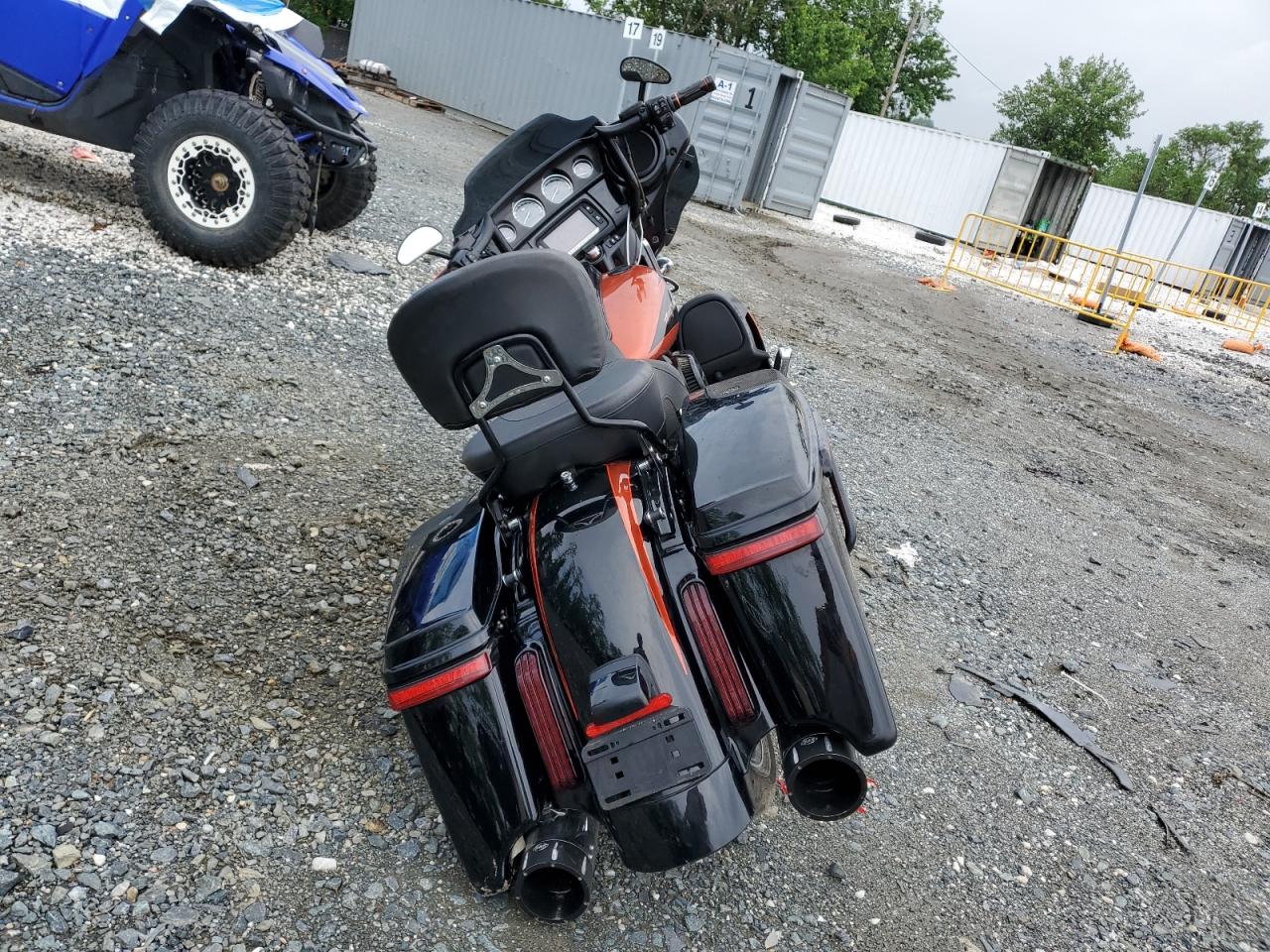 Harley-Davidson Fl Cvo Street Glide Image 2