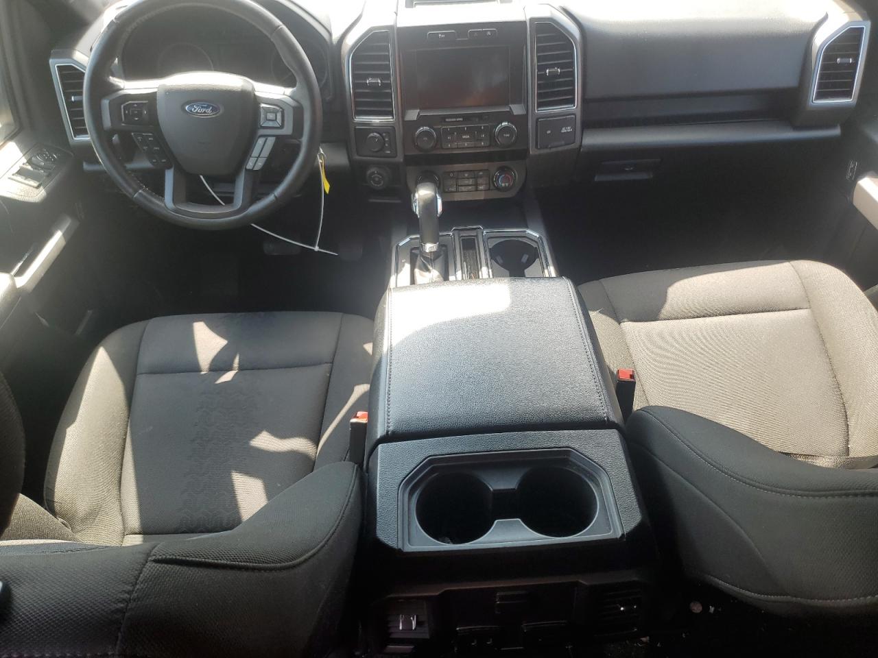 Ford F-150 Supercrew Image 5