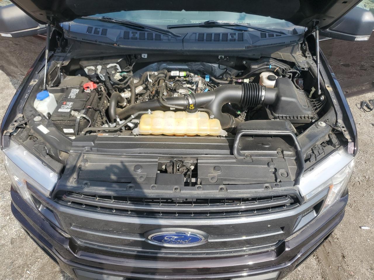 Ford F-150 Supercrew Image 10