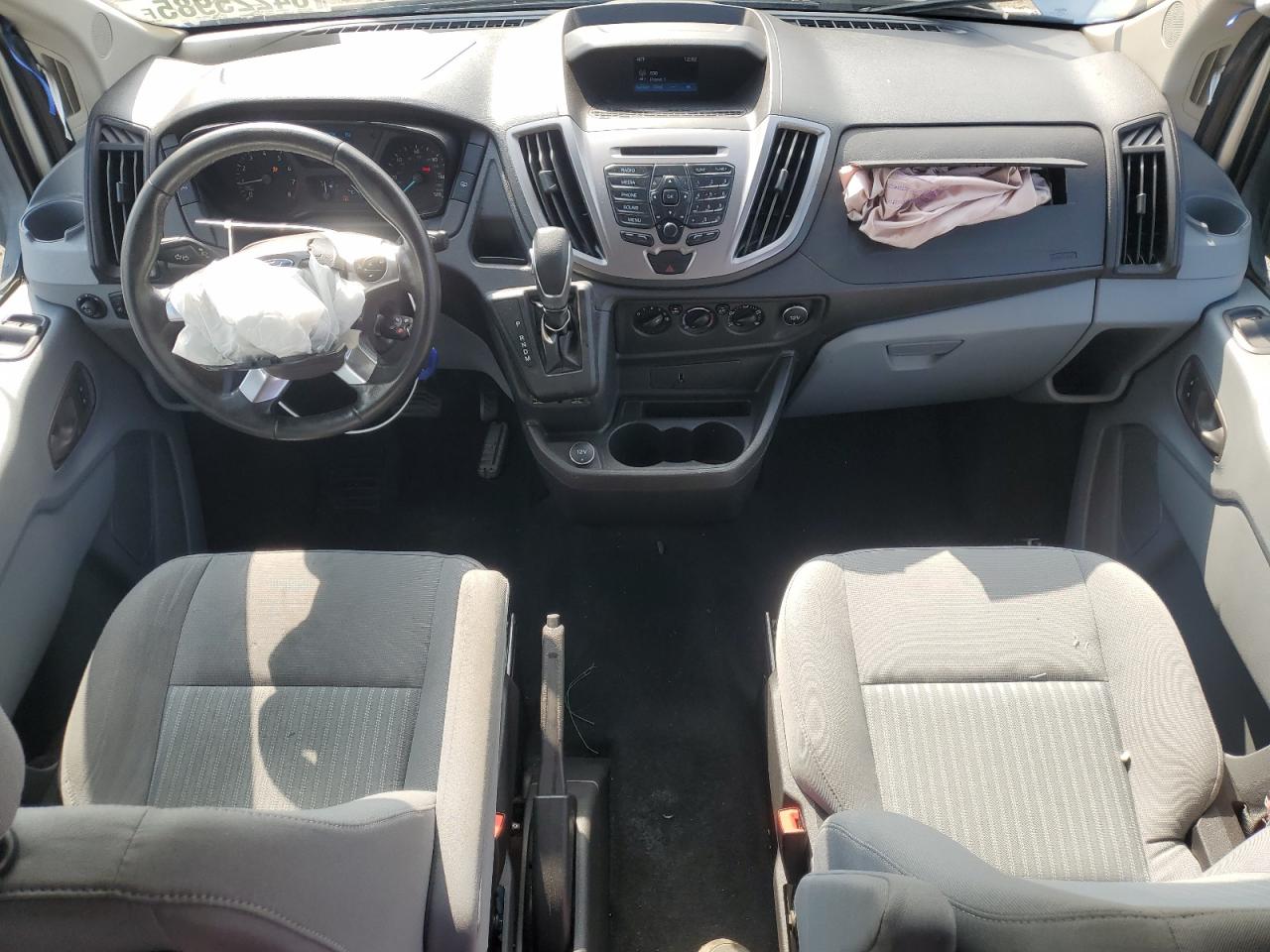 Ford Transit T-350 Image 9