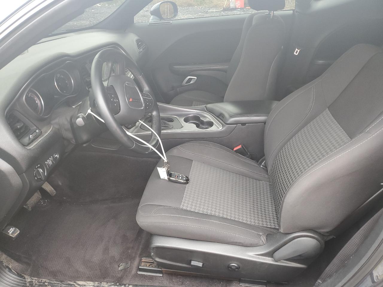 Dodge Challenger Sxt Image 3