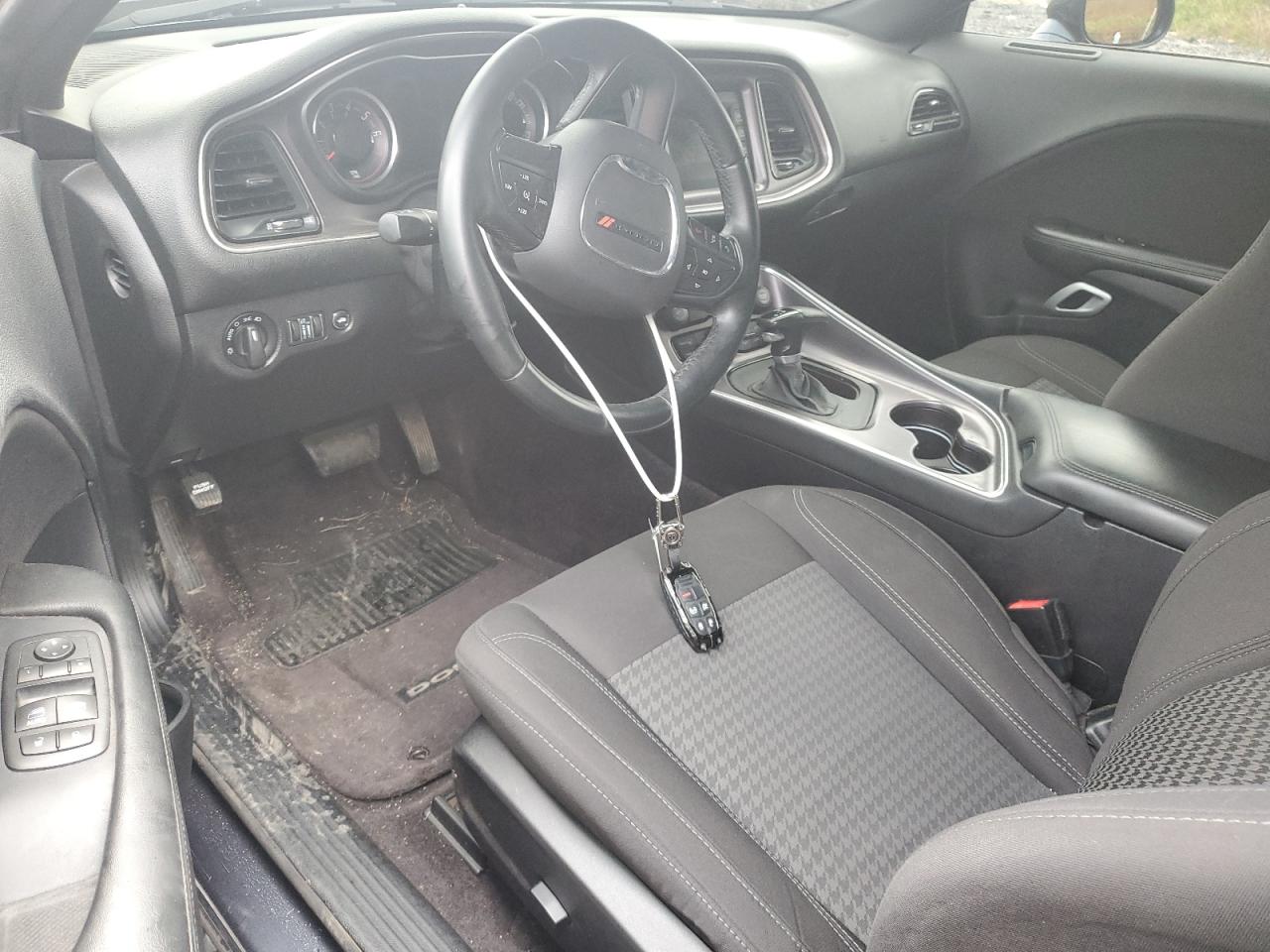 Dodge Challenger Sxt Image 7