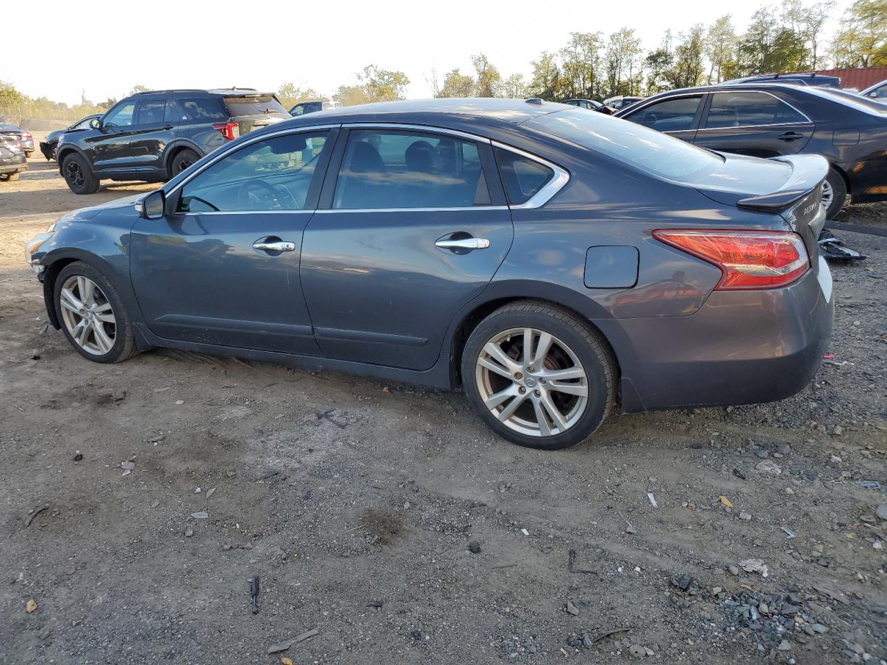 Nissan Altima 3.5s Image 2