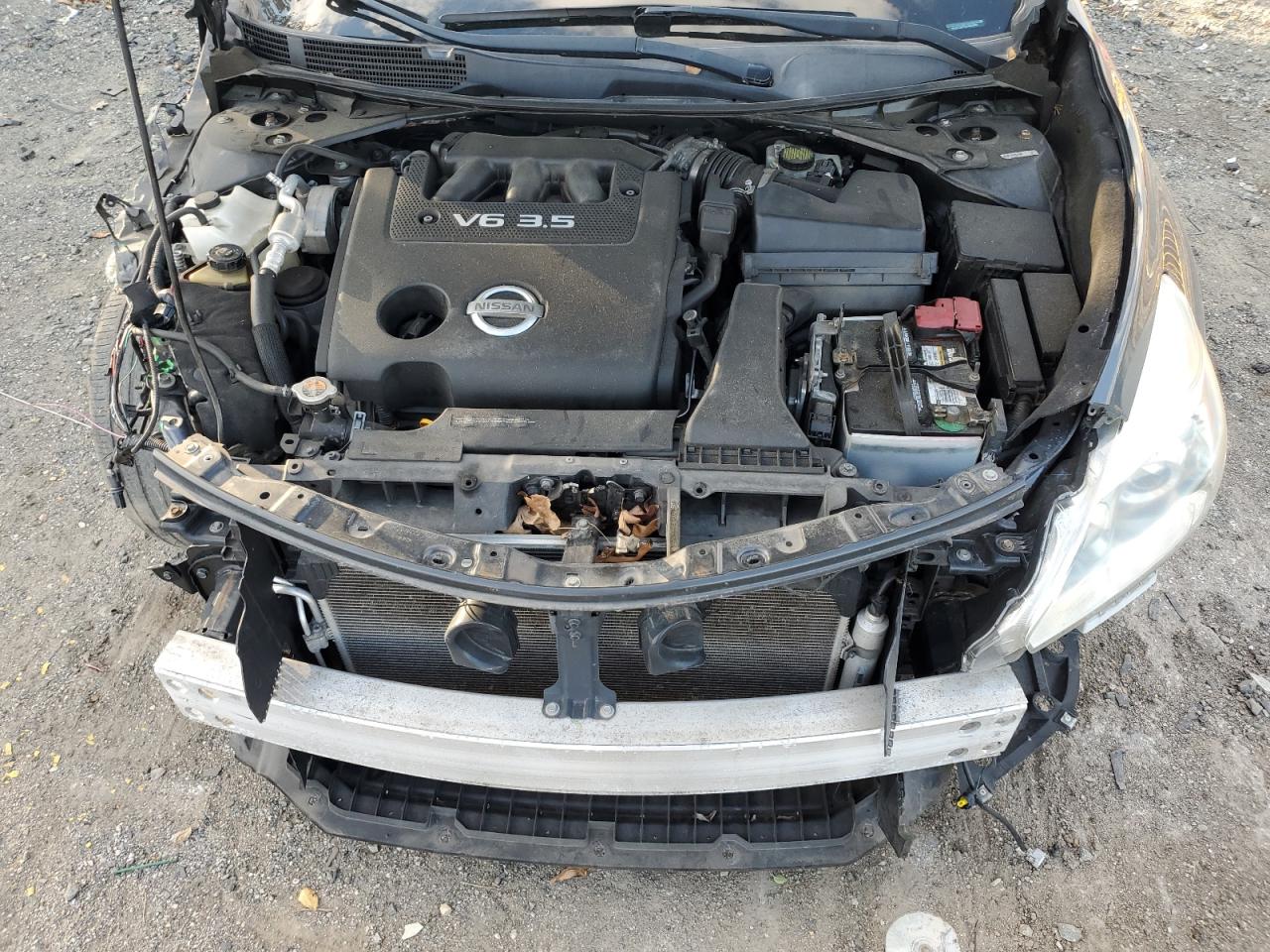 Nissan Altima 3.5s Image 8