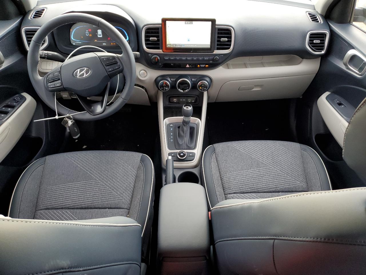 Hyundai VENUE Sel Image 8