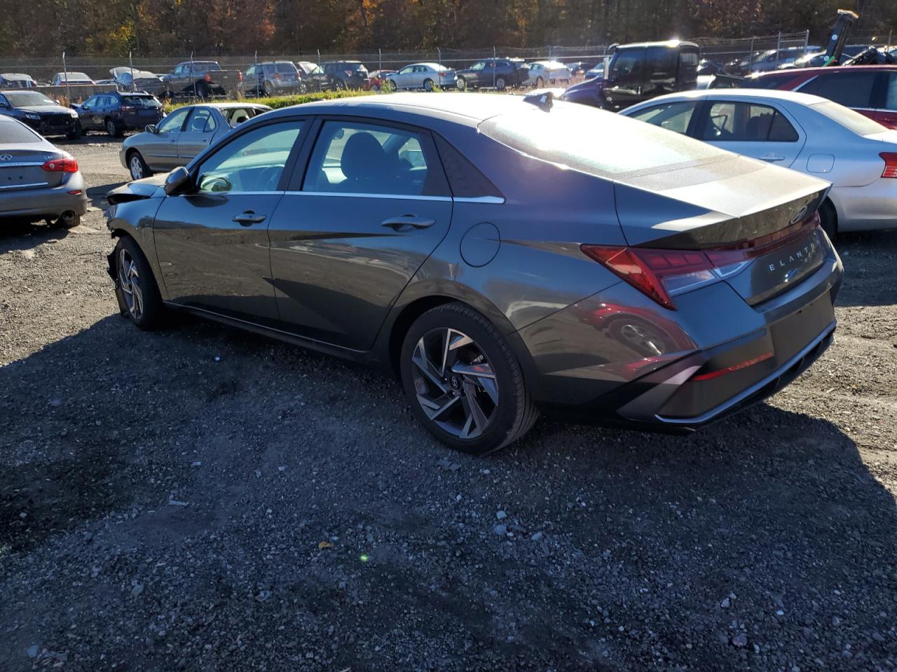 Hyundai ELANTRA Sel Image 4