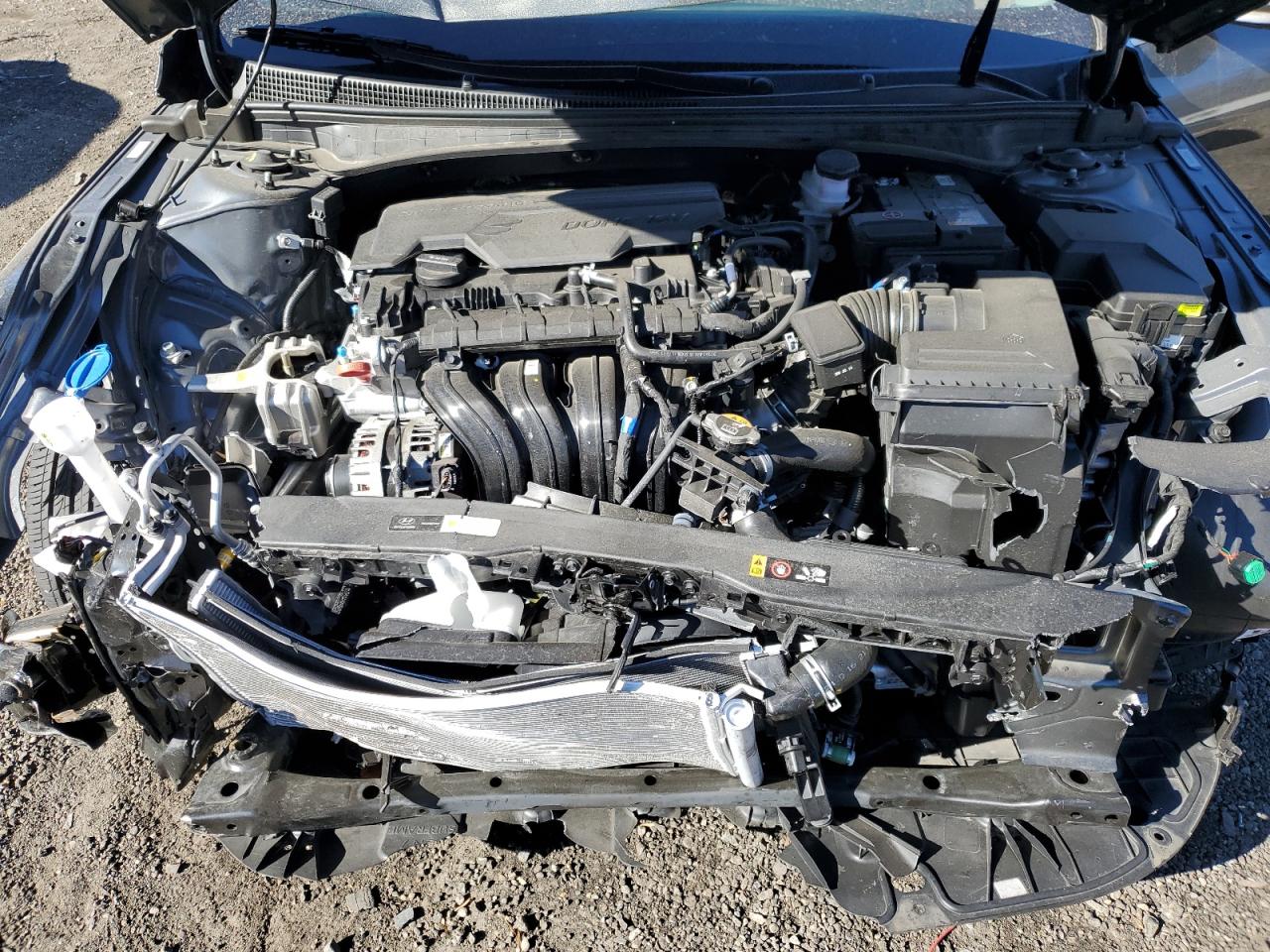 Hyundai ELANTRA Sel Image 12