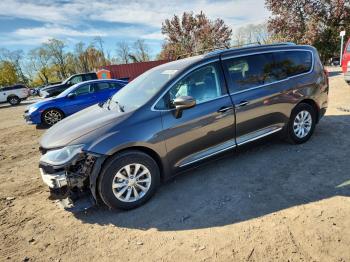  Salvage Chrysler Pacifica