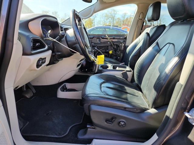 Chrysler Pacifica Touring L Image 4