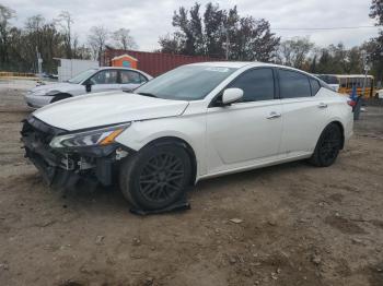  Salvage Nissan Altima