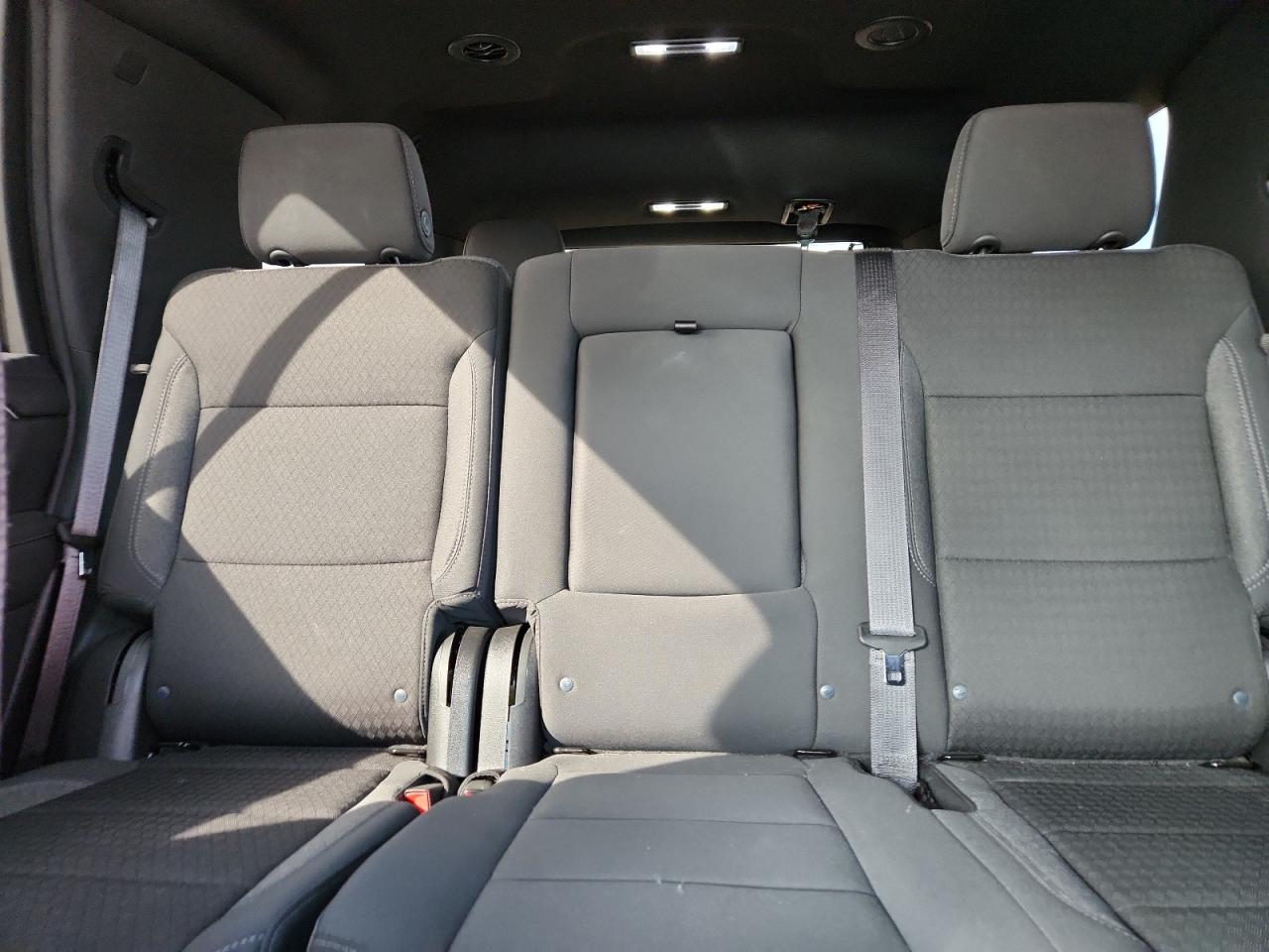 Chevrolet Tahoe K1500 Ls Image 6