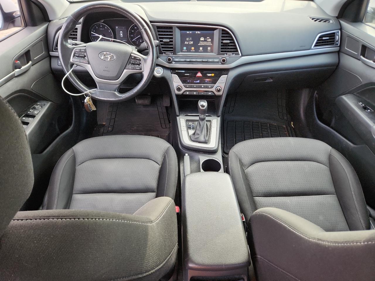 Hyundai ELANTRA Sel Image 10