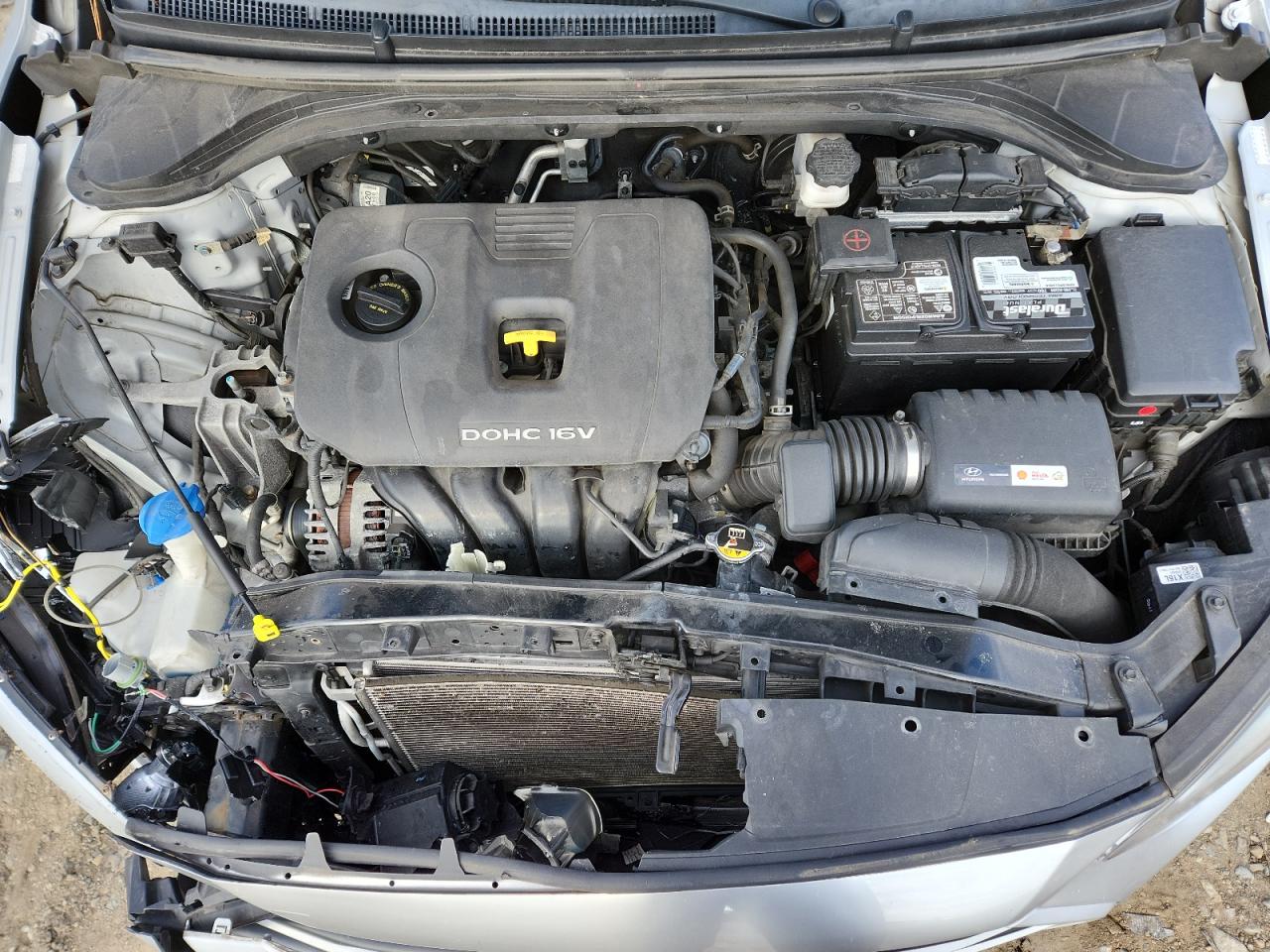 Hyundai ELANTRA Sel Image 12