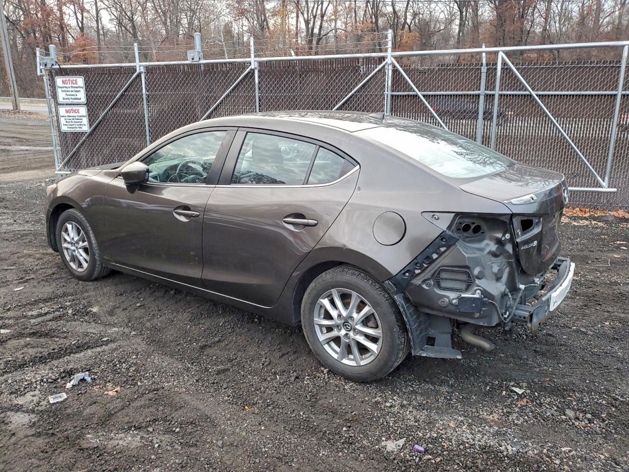 Mazda 3 Touring Image 5