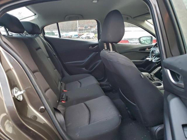 Mazda 3 Touring Image 2