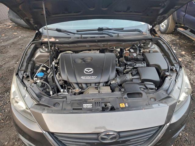 Mazda 3 Touring Image 11