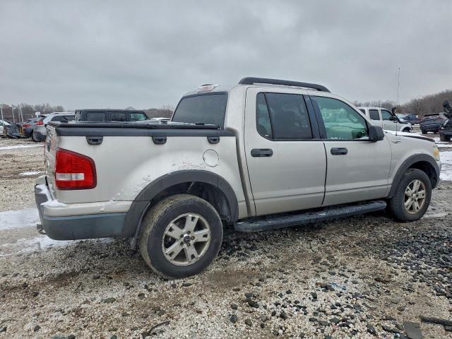 Ford Explorer Xlt Image 4