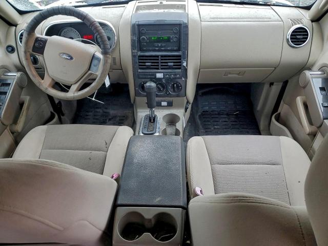 Ford Explorer Xlt Image 3