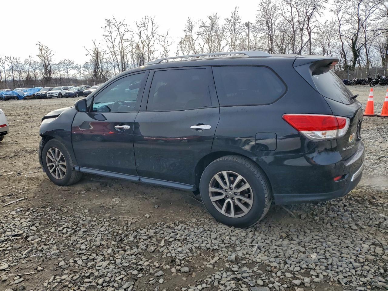 Nissan Pathfinder S Image 13