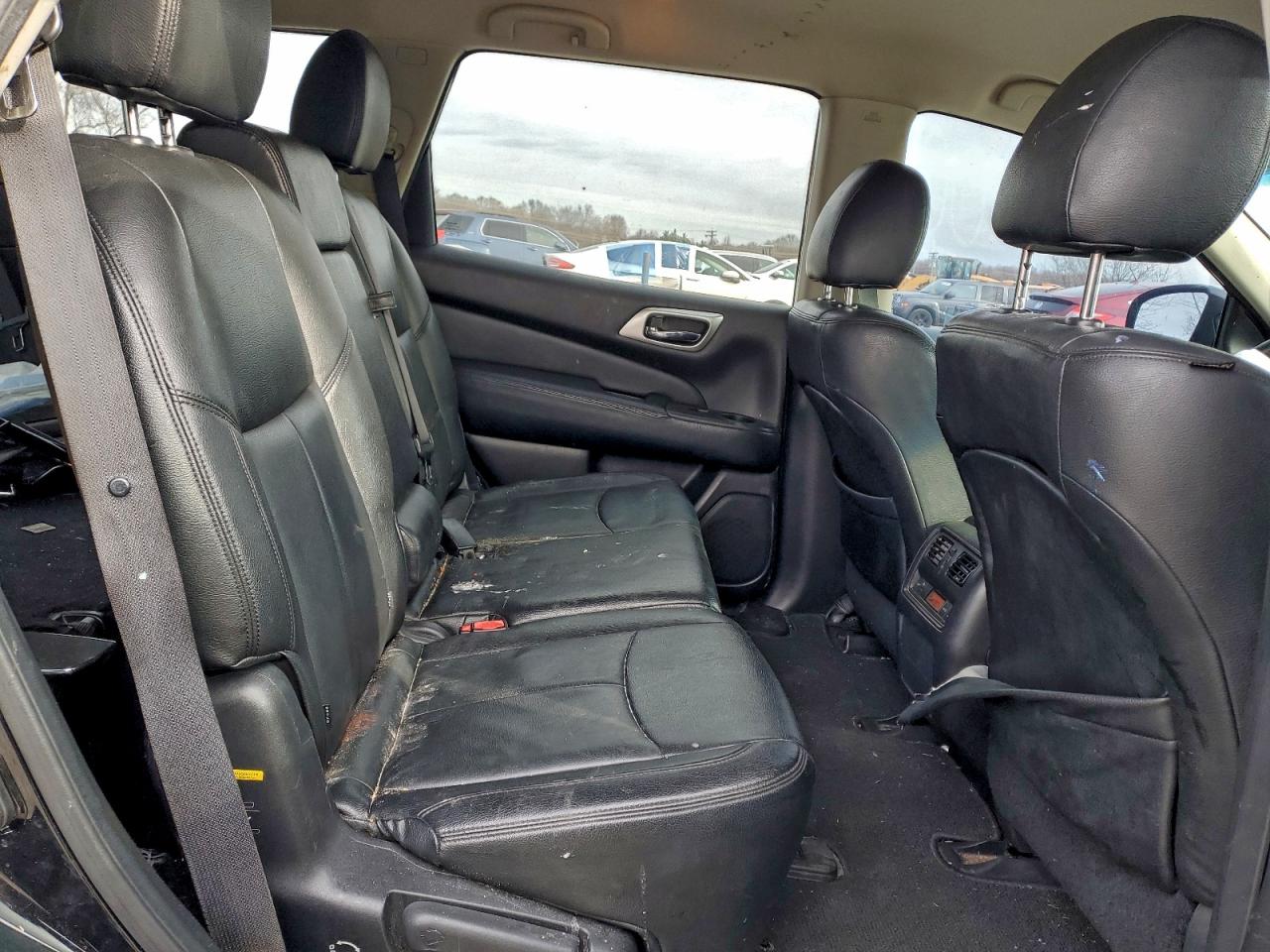 Nissan Pathfinder S Image 7